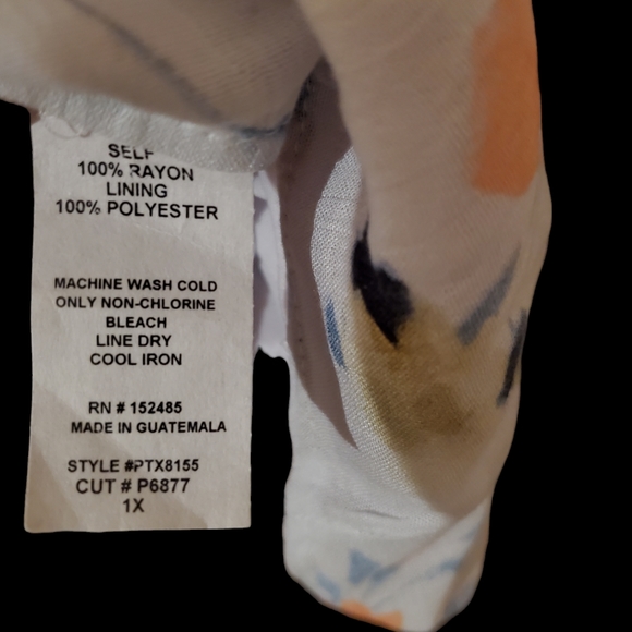 EUC Papermoon Floral Blouse Size 1X - Picture 3 of 4